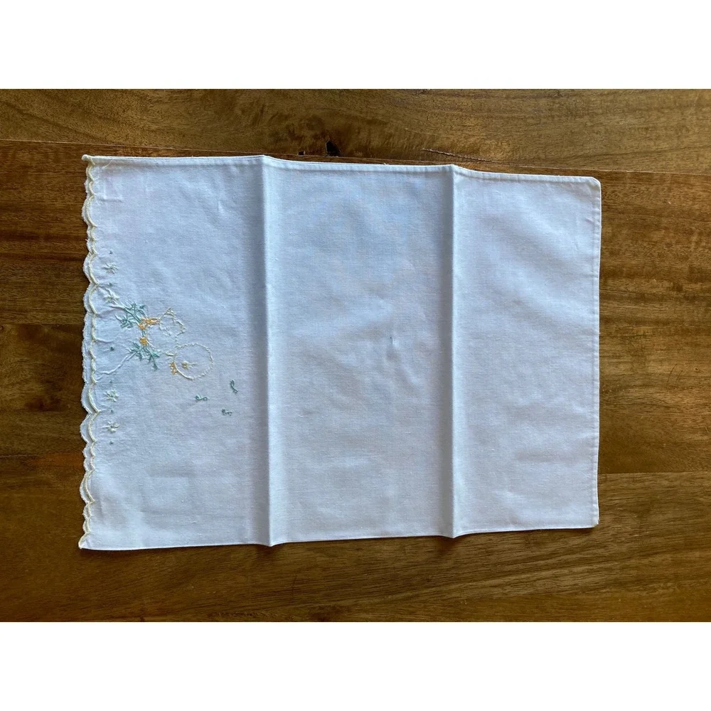 VTG Embroidered Crib Top Sheet and Pillow Case Set‎ Chick Classic